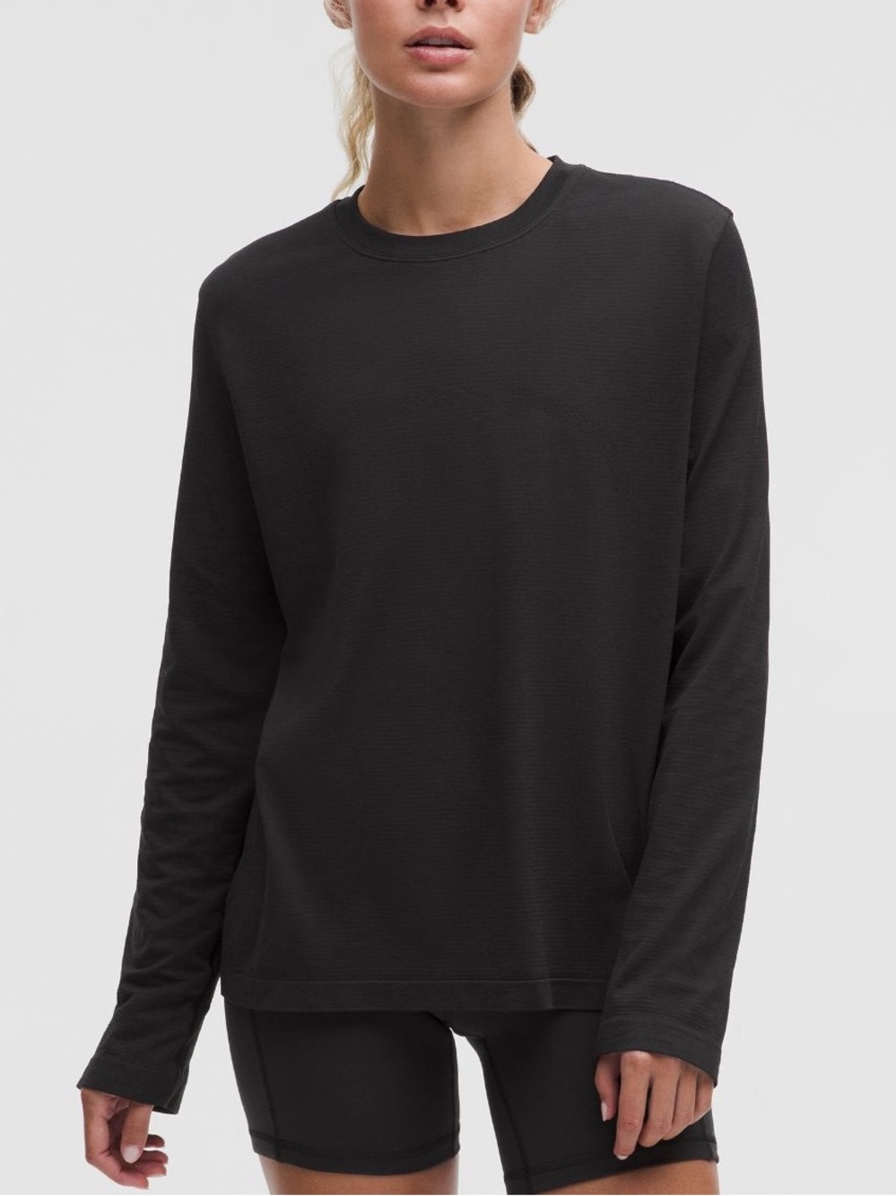 NWT New with Tags Lululemon Women’s Swiftly Relaxed Long Sleeve Black Shirt